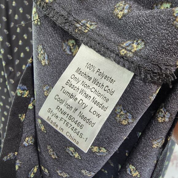 ModCloth Shirt Womens 2X XXL Black Button Up Blouse Ditzy Floral Mod Cloth - Picture 9 of 12